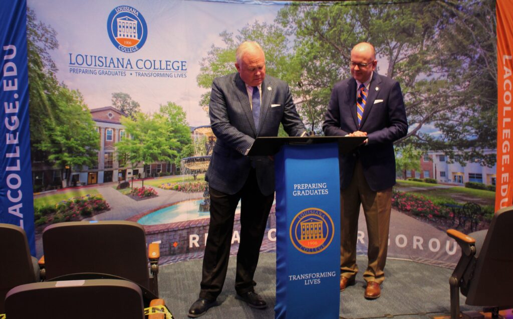 Photos by Sierra Boudreaux/ LCU President Rick Brewer and Southwestern Baptist Theological Seminary President Adam W. Greenway sign a memorandum of understanding Thursday that will allow LCU students to get a jumpstart on a master’s of divinity at SWBTS.