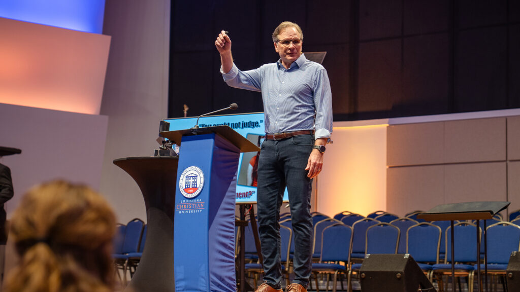 Dr. Frank Turek speaksin Guinn Auditorium for a special C3 event.